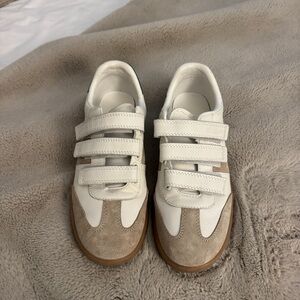 Zara Women’s White and Beige Velcro Low-Top Sneakers - Size 7